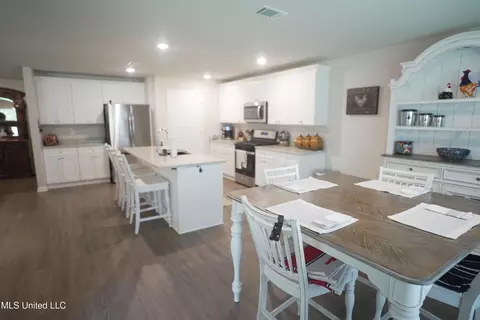 Other - 1072 Enclave Cir, Long Beach, MS 39560 photo 2 of 7