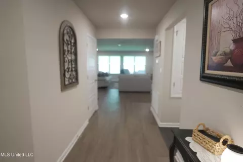 Entry Way - 1072 Enclave Cir, Long Beach, MS 39560 photo 2 of 2