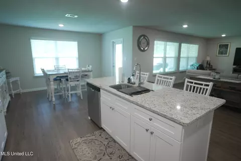 Kitchen - 1072 Enclave Cir, Long Beach, MS 39560 photo 1 of 2