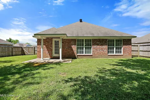 Exterior - 132 Cedar Spring Cir, Pearl, MS 39208 photo 4 of 5