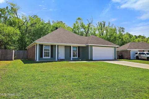 Exterior - 132 Cedar Spring Cir, Pearl, MS 39208 photo 2 of 5