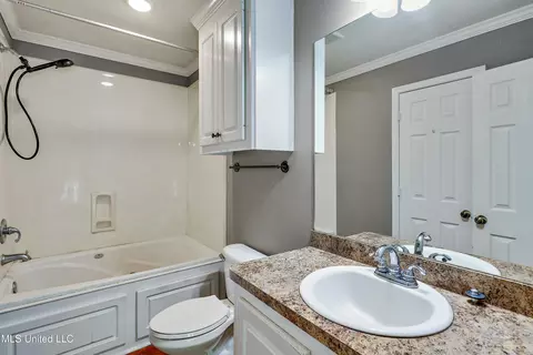 Bath - 132 Cedar Spring Cir, Pearl, MS 39208 photo 1 of 2