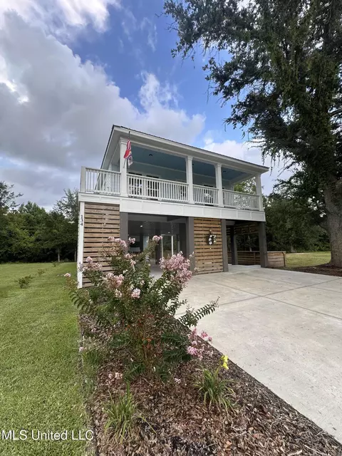 134 Markham Dr, Long Beach, MS 39560