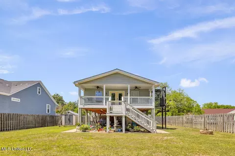 Exterior - 421 E 4th St, Long Beach, MS 39560 photo 9 of 10
