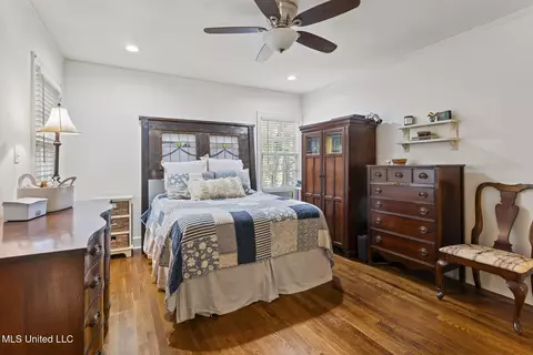 Bedroom - 141 River Park Dr, Jackson, MS 39202 photo 2 of 5