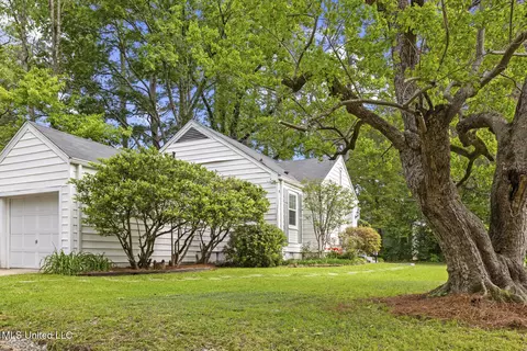 Exterior - 141 River Park Dr, Jackson, MS 39202 photo 9 of 10