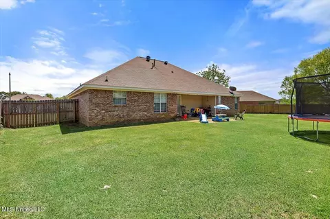 Exterior - 329 Cherry Bark Dr, Brandon, MS 39047 photo 4 of 5