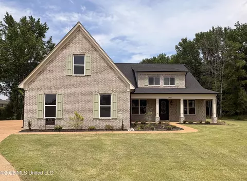 1482 John Thomas Cv, Hernando, MS 38632