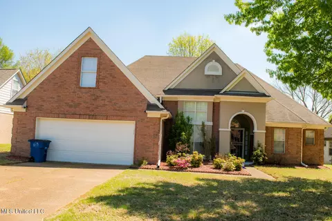 9064 Champlain Dr, Olive Branch, MS 38654 photo 1