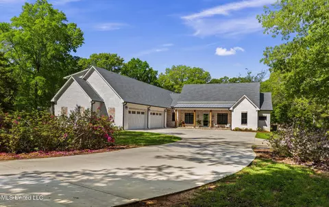 107 Arrowhead Trl, Brandon, MS 39047