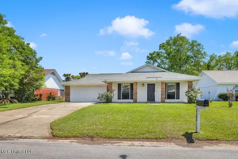 2189 Baywood Dr, Biloxi, MS 39532