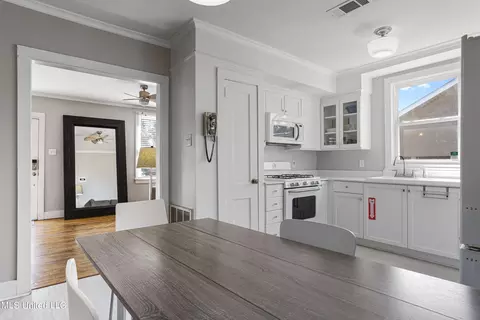 Kitchen - 124 S Ocean Wave Ave, Long Beach, MS 39560 photo 3 of 4