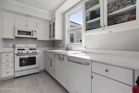 Kitchen - 124 S Ocean Wave Ave, Long Beach, MS 39560 photo 1 of 4