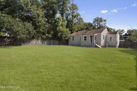 Exterior - 124 S Ocean Wave Ave, Long Beach, MS 39560 photo 4 of 6