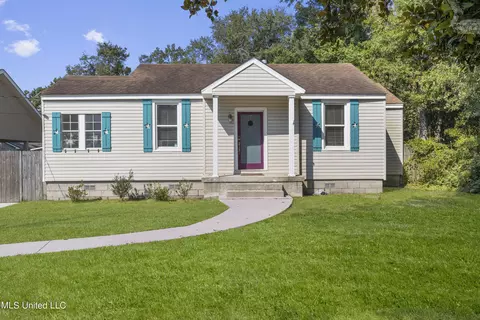 124 S Ocean Wave Ave, Long Beach, MS 39560
