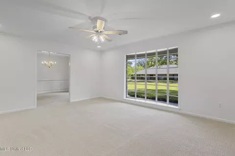 Living - 440 Armour Dr, Jackson, MS 39211 photo 2 of 6