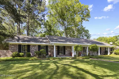 440 Armour Dr, Jackson, MS 39211