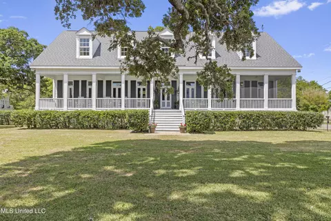 600 W Beach Blvd, Pass Christian, MS 39571