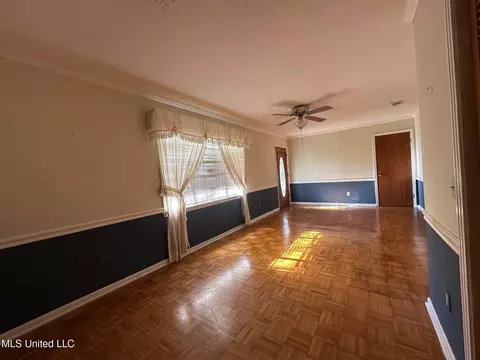 Living - 625 SW 4th Ave, Magee, MS 39111 photo 1 of 2