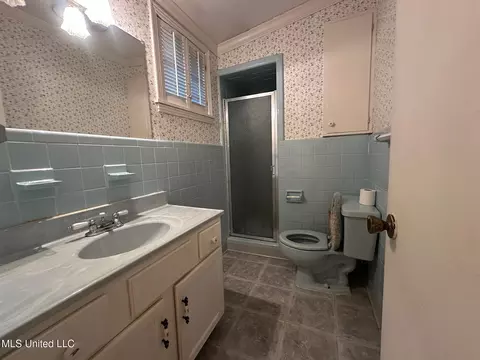 Bath - 625 SW 4th Ave, Magee, MS 39111 photo 7 of 7
