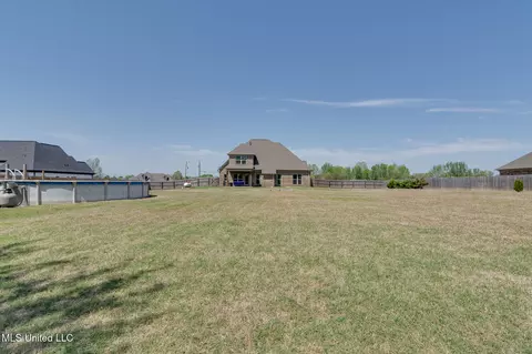 Exterior - 742 Moore Loop, Byhalia, MS 38611 photo 7 of 7