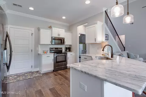 Kitchen - 742 Moore Loop, Byhalia, MS 38611 photo 2 of 4