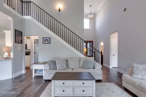 Entry Way - 742 Moore Loop, Byhalia, MS 38611 photo 4 of 5