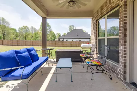 Exterior - 742 Moore Loop, Byhalia, MS 38611 photo 4 of 7