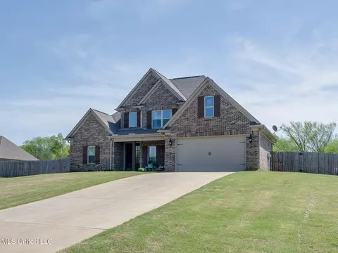 Exterior - 742 Moore Loop, Byhalia, MS 38611 photo 2 of 7