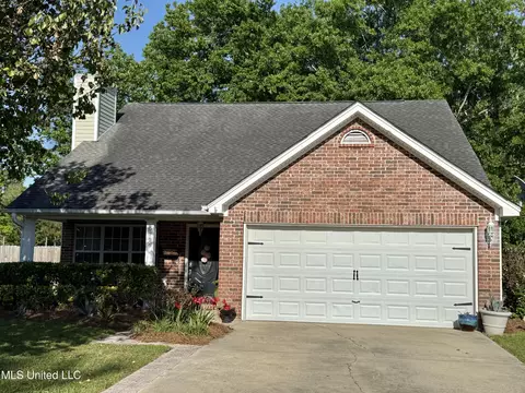 6716 S Rue Mornay, Biloxi, MS 39532