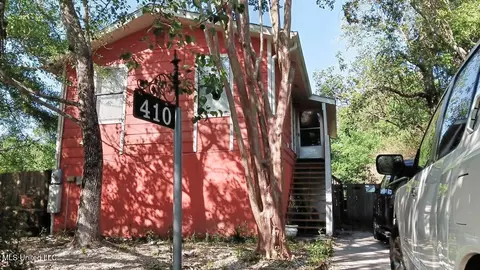 410 Turner St, Waveland, MS 39576