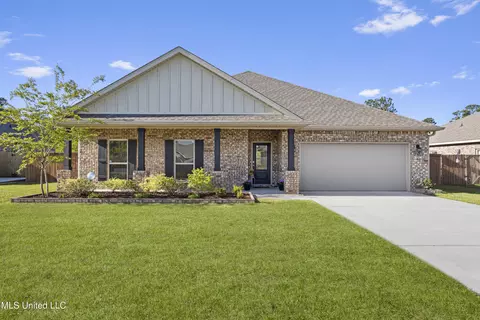 7089 Glen Eagle Dr, Biloxi, MS 39532