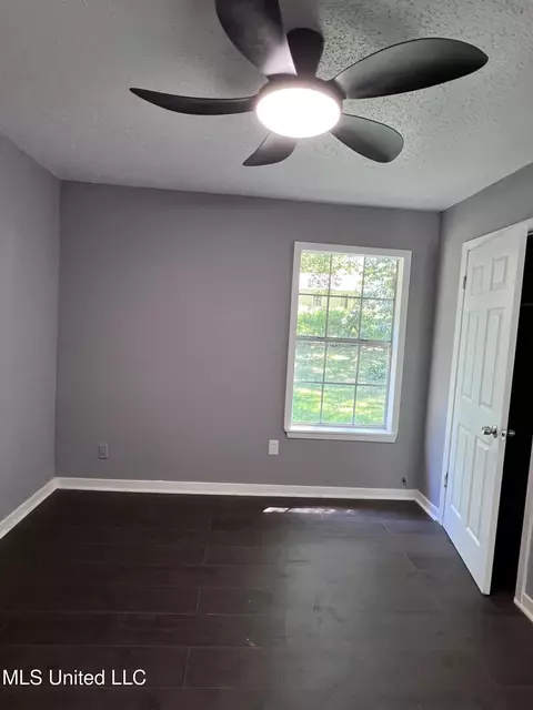 1124 Oak Glen Pl, Jackson, MS 39212 photo 9