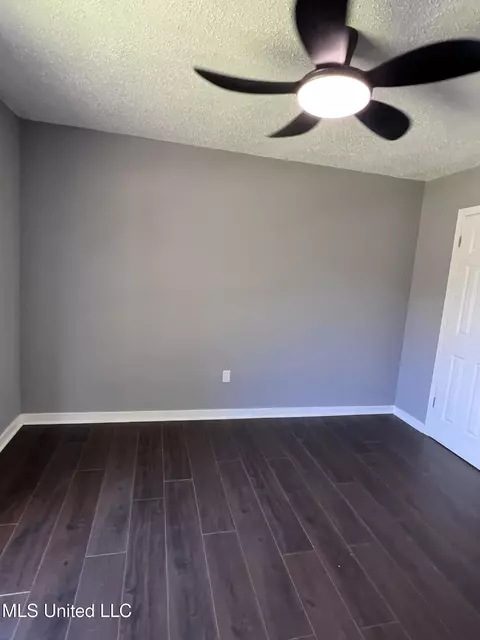 1124 Oak Glen Pl, Jackson, MS 39212 photo 8