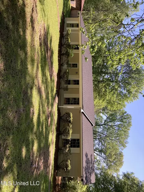 146 Chasewood Dr, Jackson, MS 39212