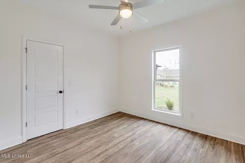 Bedroom - 129 Southern Oak Way, Canton, MS 39046 photo 2 of 3