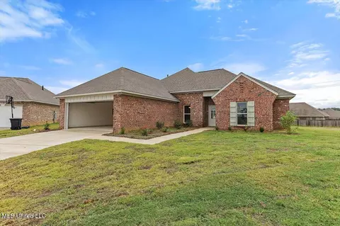 129 Southern Oak Way, Canton, MS 39046