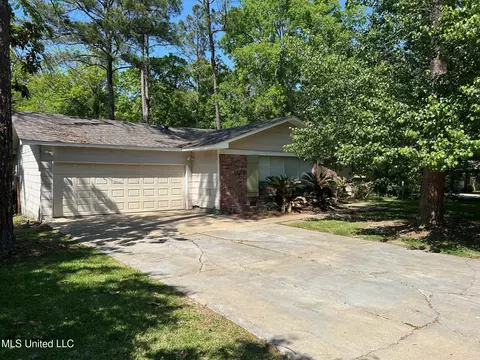Exterior - 1680 Winchester St, Jackson, MS 39211 photo 2 of 6