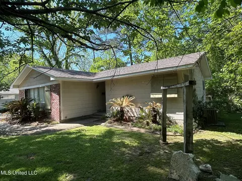 Exterior - 1680 Winchester St, Jackson, MS 39211 photo 4 of 6
