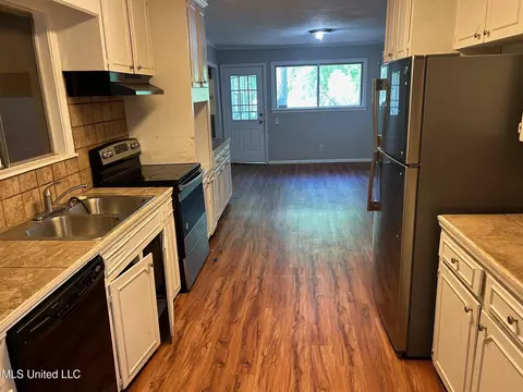 Kitchen - 1680 Winchester St, Jackson, MS 39211 photo 1 of 1