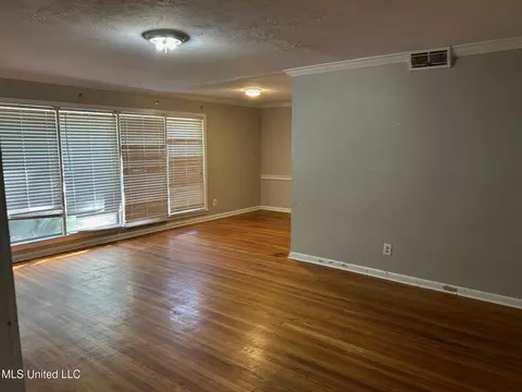 Living - 1680 Winchester St, Jackson, MS 39211 photo 1 of 3