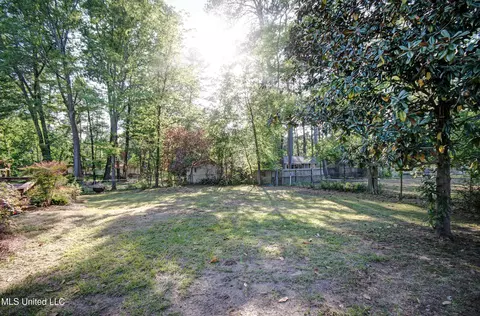 Exterior - 139 Chippewa Cir, Jackson, MS 39211 photo 3 of 5