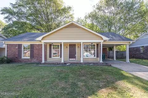 8422 Cedarbrush Dr, Southaven, MS 38671