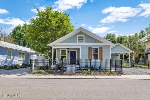 234 Washington St, Bay Saint Louis, MS 39520