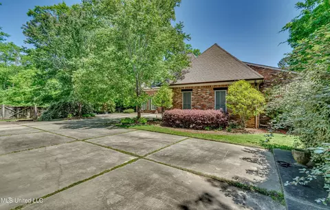 4156 Ridgewood Rd, Jackson, MS 39211 photo 4