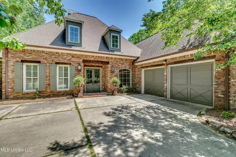 4156 Ridgewood Rd, Jackson, MS 39211