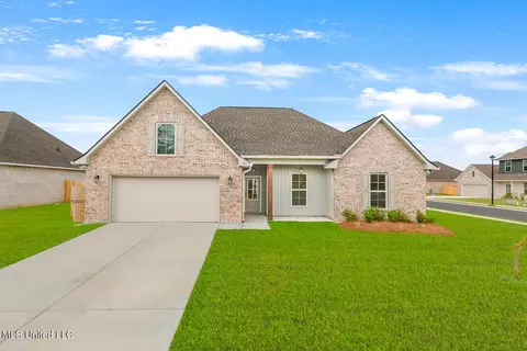 10 Diane Cv, Long Beach, MS 39560 photo 2