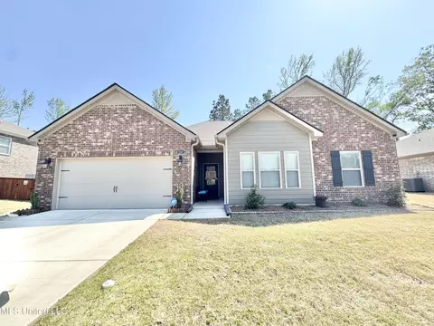 2347 Hyacinth Ln, Hernando, MS 38632