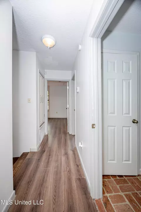 Entry Way - 21521 Billy Johnson Rd, Moss Point, MS 39562 photo 3 of 3