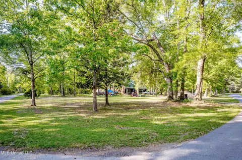 Exterior - 21521 Billy Johnson Rd, Moss Point, MS 39562 photo 21 of 25